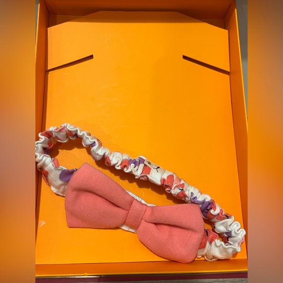 Kate Spade new born Bib & Headband. Set of 4 - Picture 5 of 8